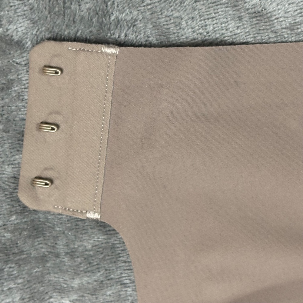 OEAK Women Tan Seamless Wireless Bra Removable Pads Nude Size Medium NWT - Picture 5 of 8
